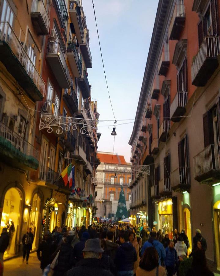 شقة Napoli A Chiaia المظهر الخارجي الصورة