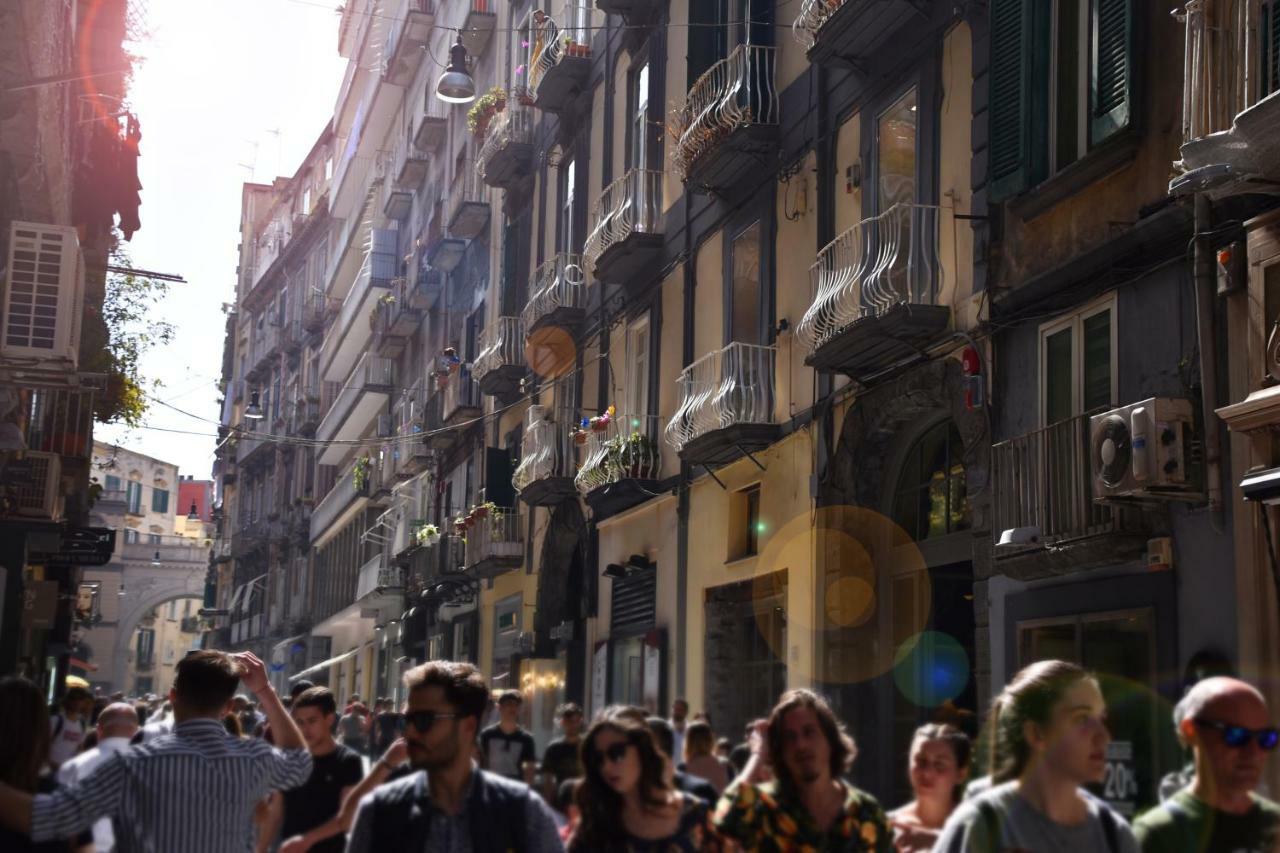 شقة Napoli A Chiaia المظهر الخارجي الصورة